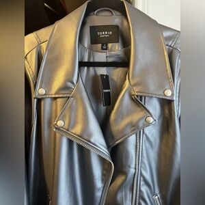 NWT Torrid Faux Leather Moto Jacket Metallic Gray/Silver Size 4x